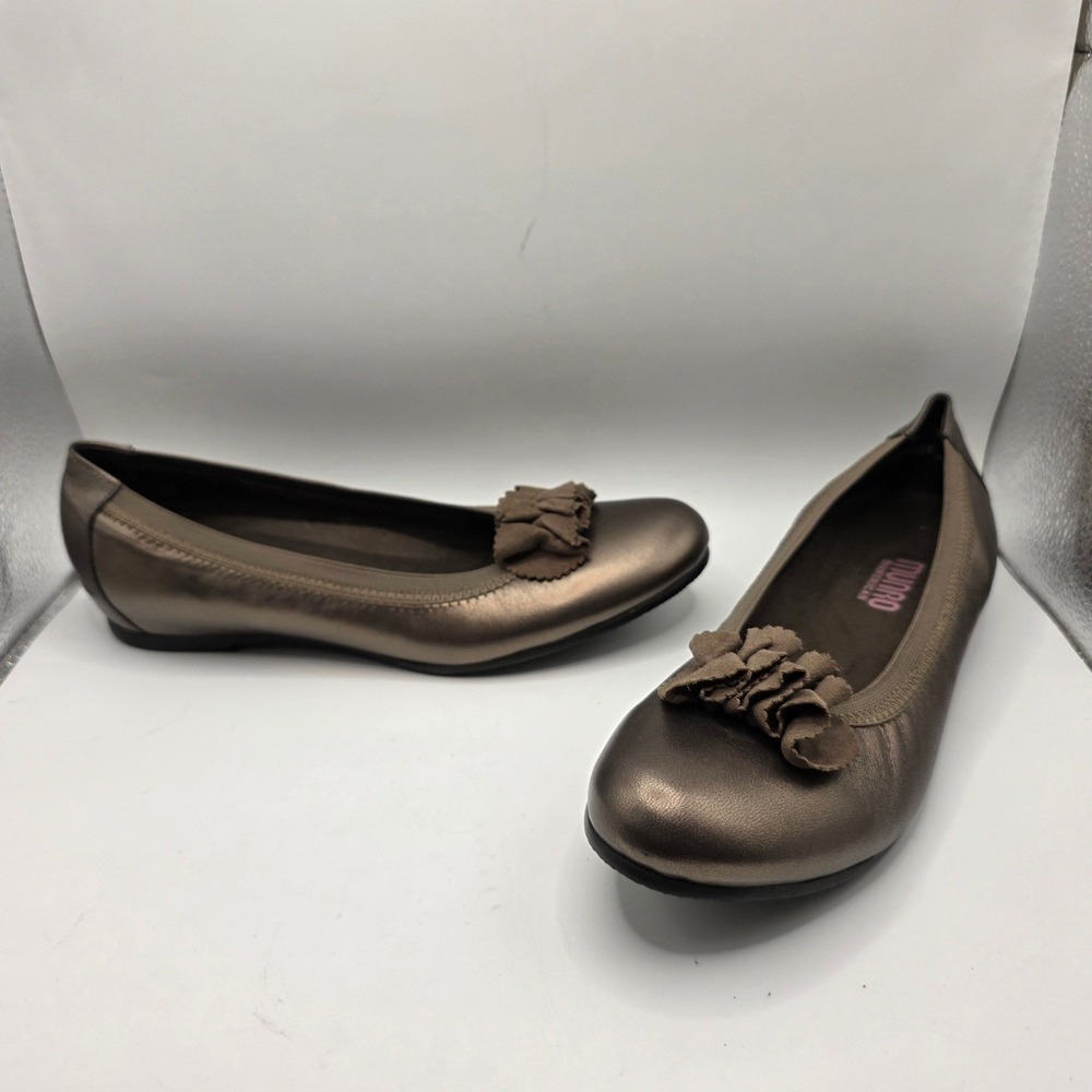 Munro American Womens 8 N Metallic Bronze Leather Ruffle Ballet Flats M182348